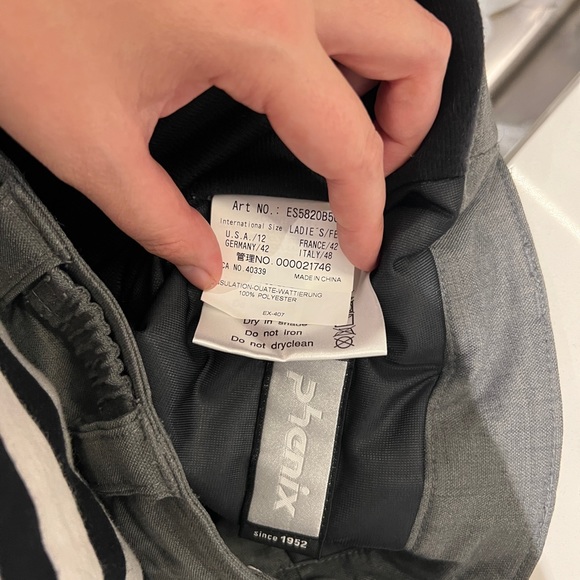 Womens Phenix Ski Suit. Jacket size 10, Pants size 12. Perfect condition. - Picture 9 of 10